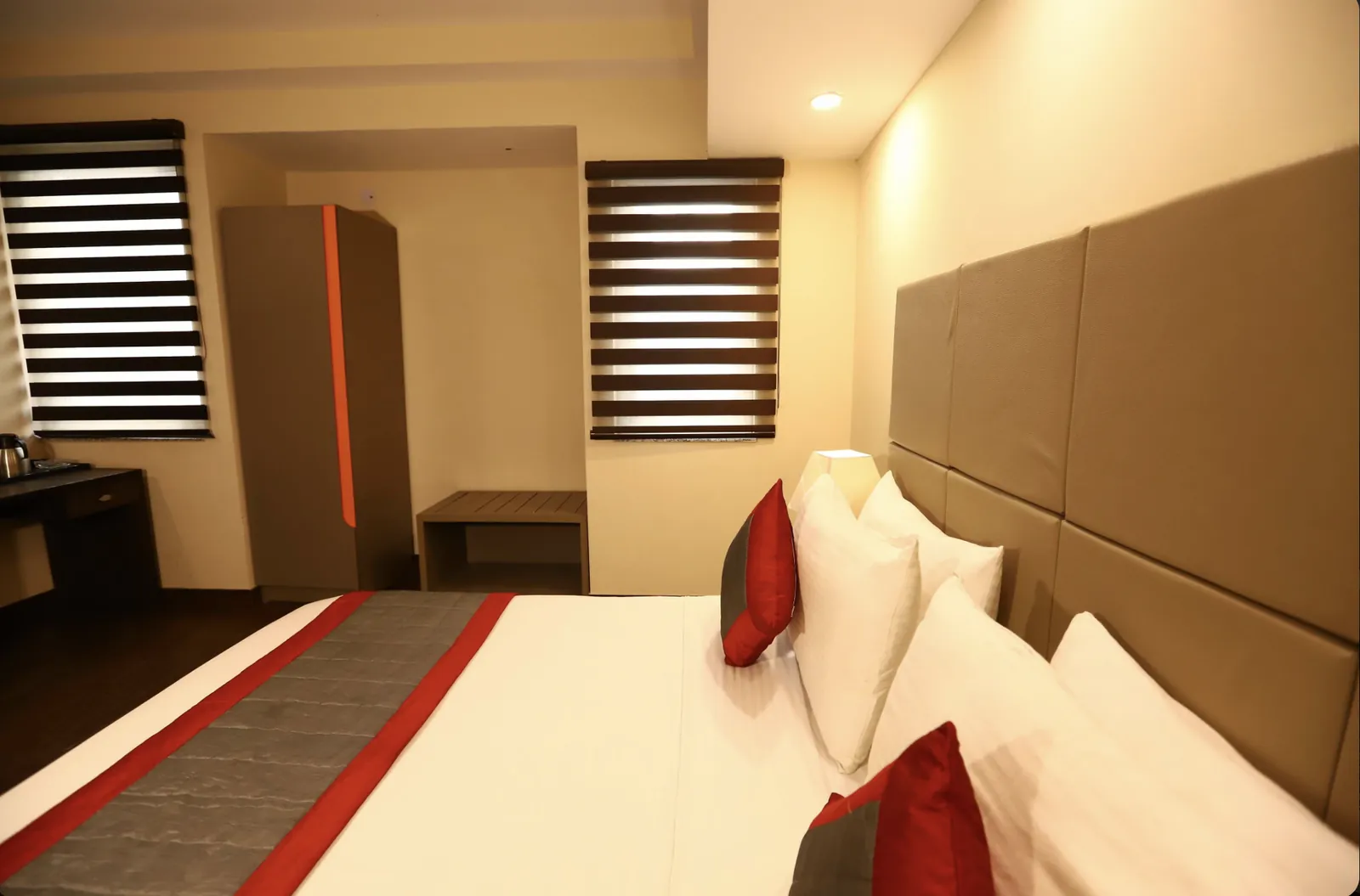 Premium Room at Hotel Azulo Inn — gallery photo 4
